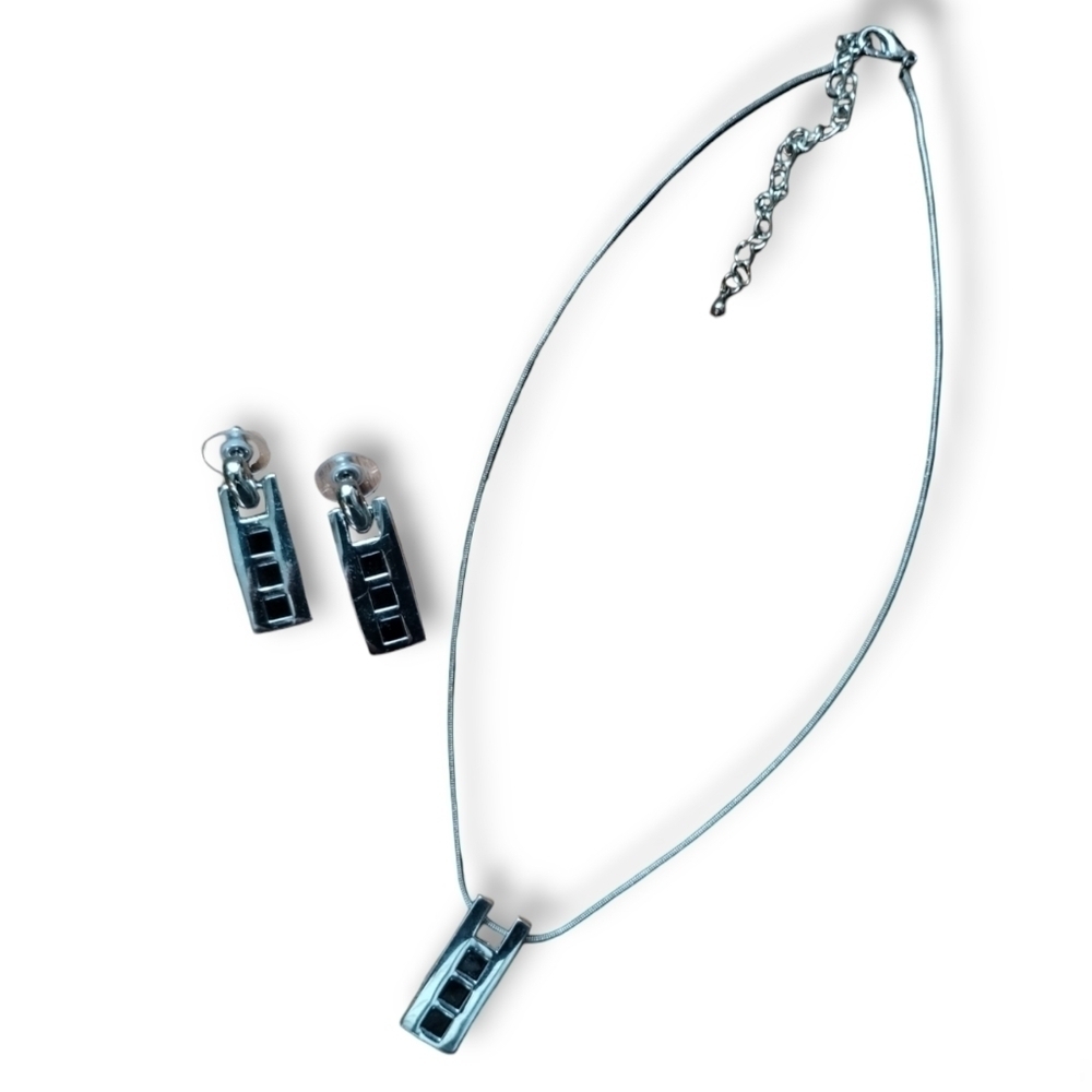 Y2K Silvertone Geometrical Ladder Necklace and Earrings Demi-Parure Set